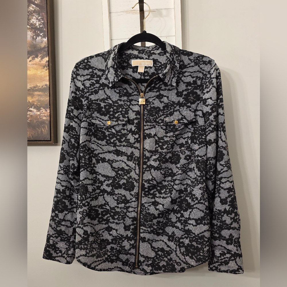 Michael Kors Black And White Lace Print Zip Up Top With Gold Zipper NWOT